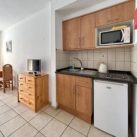 Studio In Castle Harbour With Pool Viewc017 Διαμέρισμα